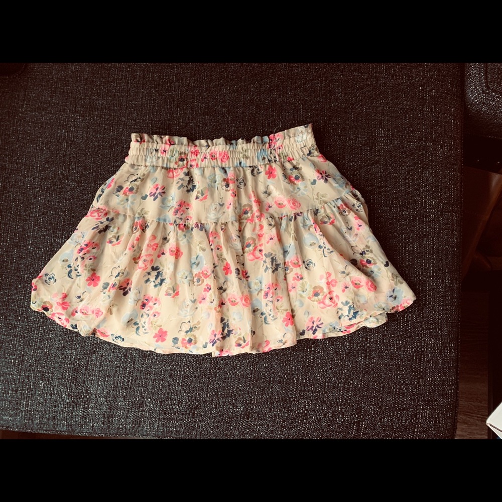 Cute Floral Skirt | size S